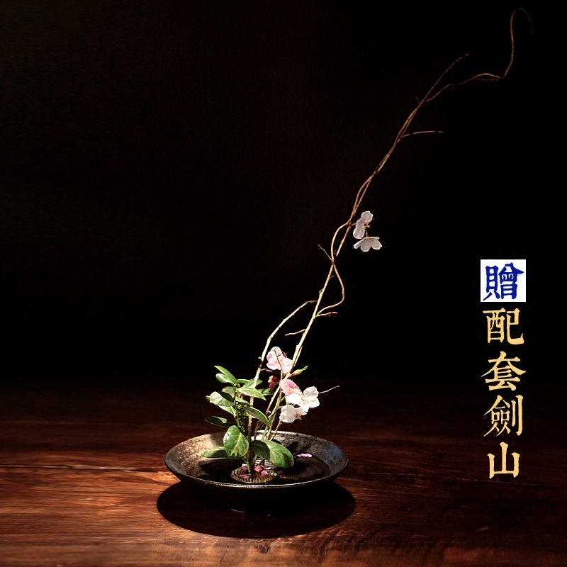 Flower arranging a Japanese sword mountain Flower implement floral small streams, ikebana Flower arranging would flowerpot zen ideas flowerpot ceramics