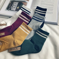 Vớ cotton sọc thoải mái thể thao tất nữ mùa thu và vớ ống mùa đông vớ vớ nữ Hàn Quốc mùa thu và mùa đông đôi vớ tất lười nữ