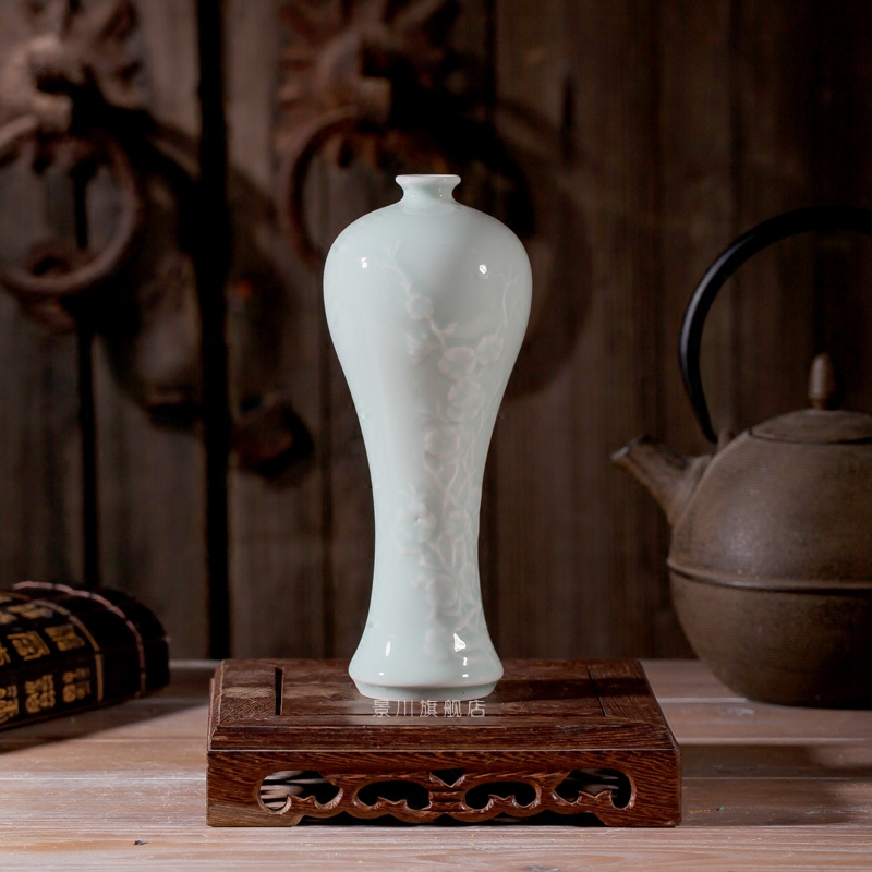 Jingdezhen hydroponic flowers carved flowers inserted manual ceramic vases, flower implement home furnishing articles adornment ornament