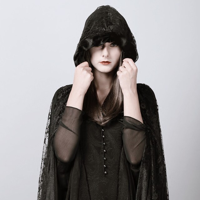 Iron Master Punk Gothic ຊ້ໍາຄວາມລຶກລັບເສຍສະລະ Lace Cloak ຍາວ Costume Halloween