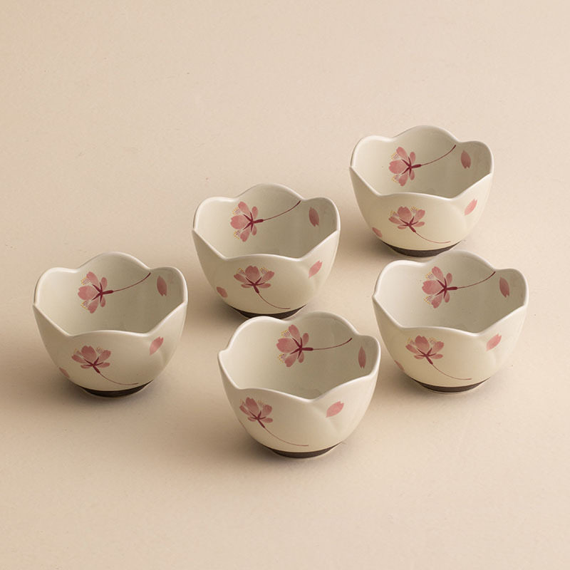 Japan imported Hasami burning cherry dance small bowl set Japanese household ceramic cherry blossom snack bowl dipping bowl tea bowl