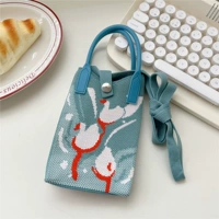 Цветочный лебедь