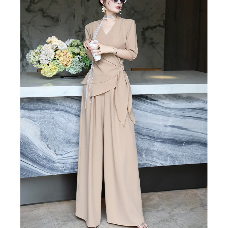 Hot-Selling Plus-Size Women's Clothing, New Stylish Summer Outfit, Elegant Slim-Fit Tie-Up Shirt Two-Piece Set 2026