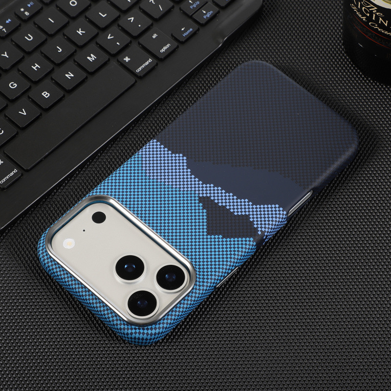 Suitable for Apple 17Promax Mobile Phone Case, New Carbon Fiber Pattern Iphone16Pro Anti-Slip Protective Case, Apple 15Pro Trendy Case, Apple 16Promax Protective Case, Fashionable Men's Model