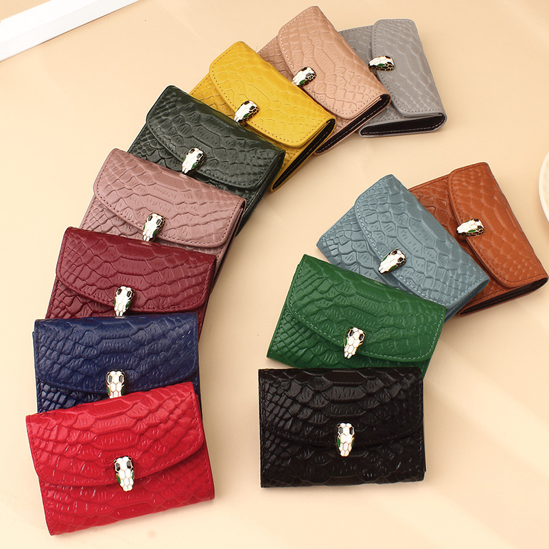 2025 New Card Holder, Fashionable First-Layer Cowhide with Snake Pattern, Small and Exquisite, Large Capacity, Multiple Card Slots, Genuine Leather Card Case, Trendy