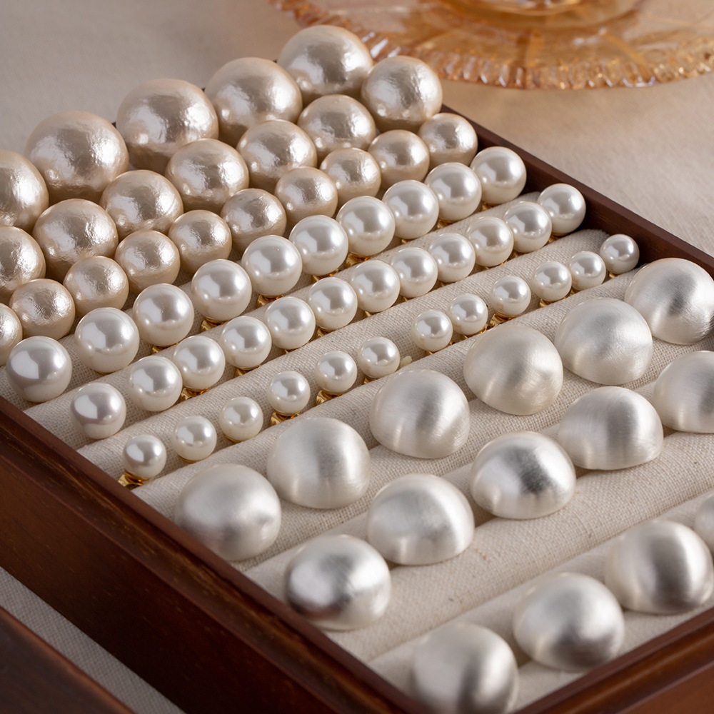 Gold retro brushed round ball earrings niche design high-end earrings for women 2023 new popular pearl earrings