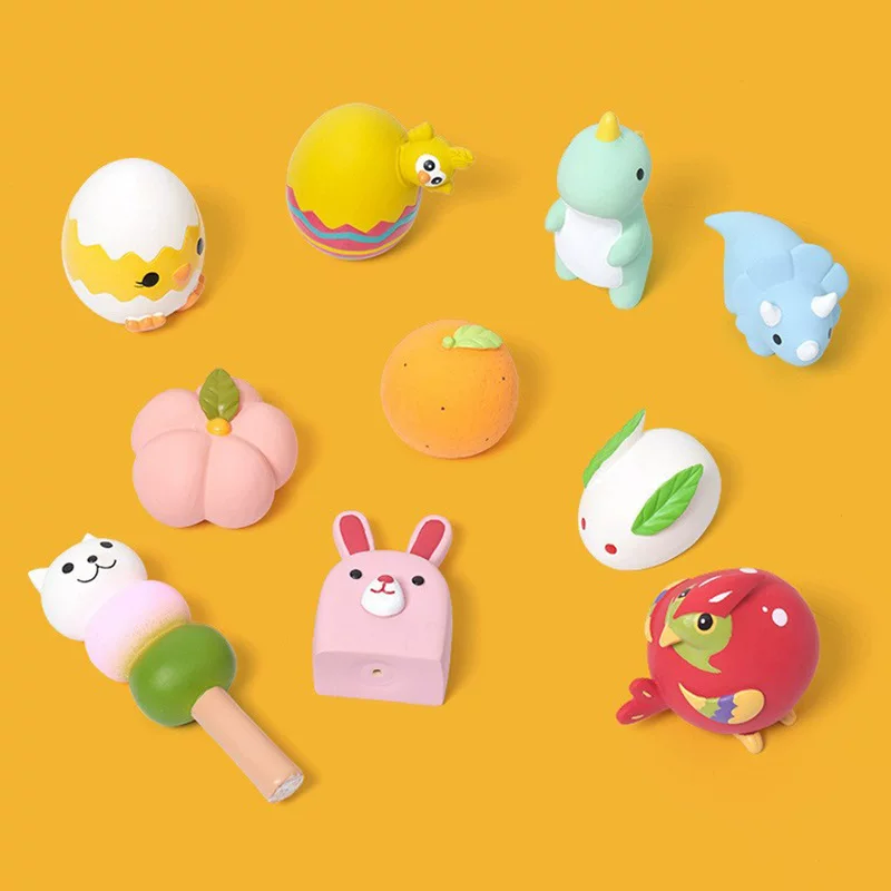 Игрушка, питомец, может кусаться, издает звуки