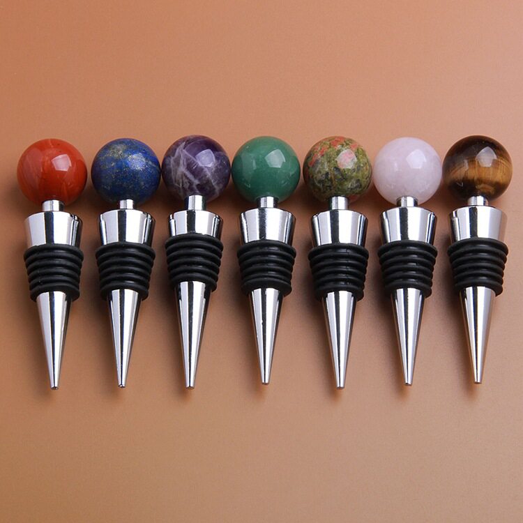 Factory direct supply of natural crystal jade high-end wine bottle stoppers, amethyst pink crystal raw stone red wine stoppers wholesale