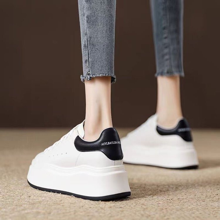 K White Sneakers for Women 2024 Summer Hot-Selling Versatile Thick-Soled Shoes for Petite Women, Super Popular Sports Casual Platform Sneakers