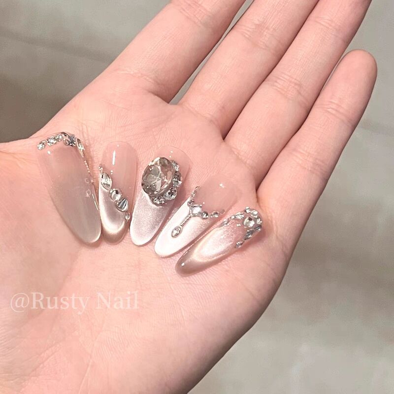 【Roman Holiday】Luxurious and Dazzling Cat-Eye Rhinestone Light Luxury Handmade Wearable Nails, Oval Shape, Complete Set for Women