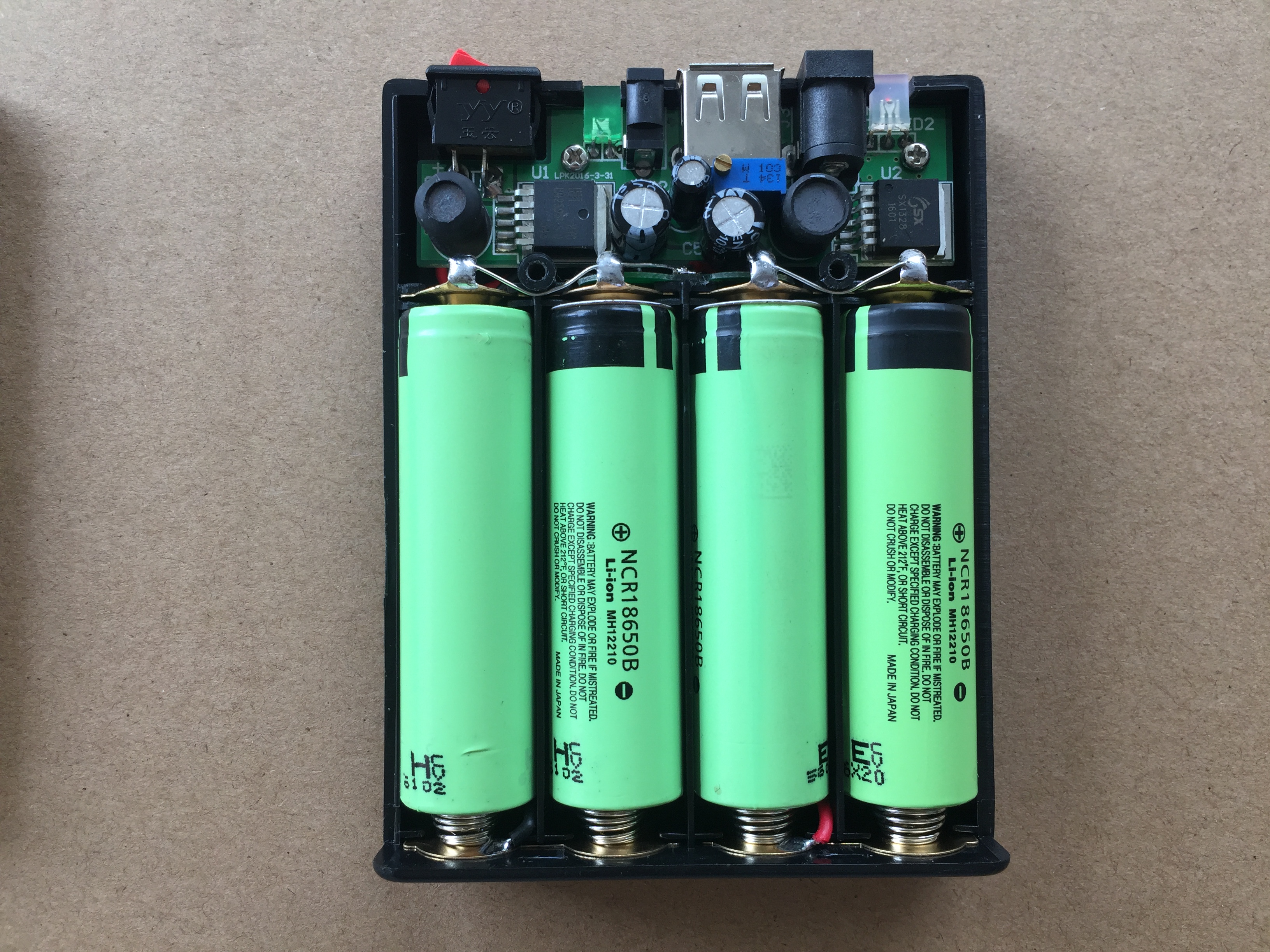 18650 cho pin sạc kho báu ra 5V7.4V12V DIY điện thoại di động điều chỉnh băng cassette có thể 8-24V - Ngân hàng điện thoại di động sạc dự phòng xiaomi 20000mah
