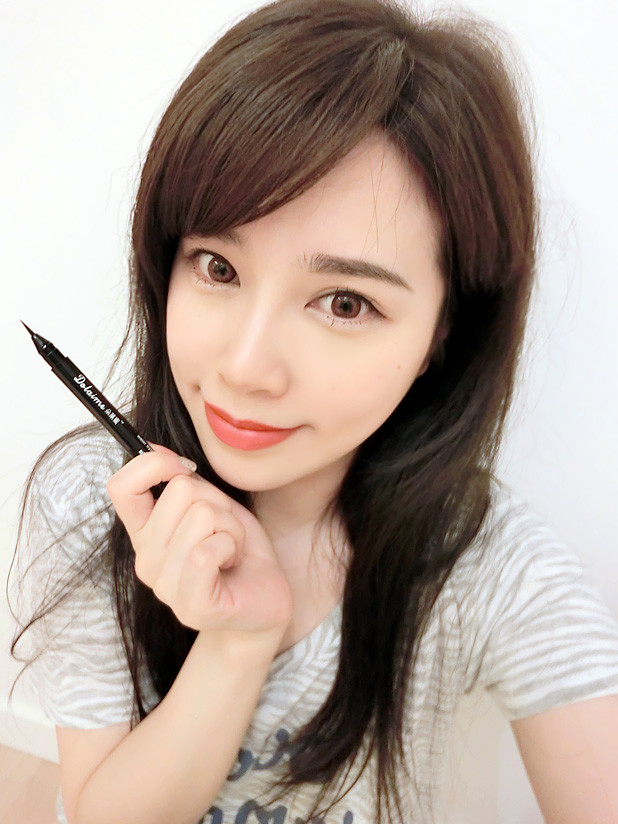 Dora mật ong lỏng lông mày bút chì nước rất mịn bút chì lông mày không thấm nước và mồ hôi không tẩy trắng kéo dài đích thực lông mày đỏ tự nhiên - Bút chì lông mày / Bột / Stick kẻ chân mày innisfree