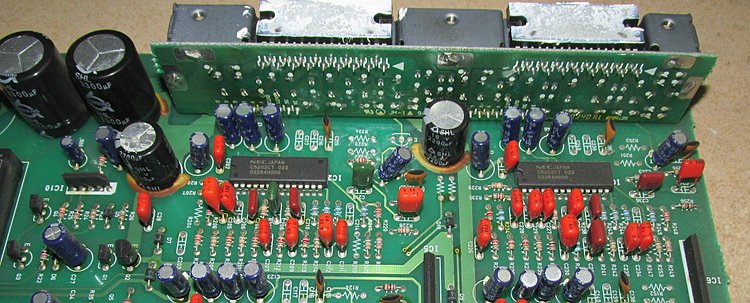 Nhập khẩu xe hiện đại khuếch đại khuếch đại công suất xe 4 kênh khuếch đại công suất xe 4 kênh khuếch đại xe bốn kênh khuếch đại xe - Âm thanh xe hơi / Xe điện tử máy hút bụi xe ô tô