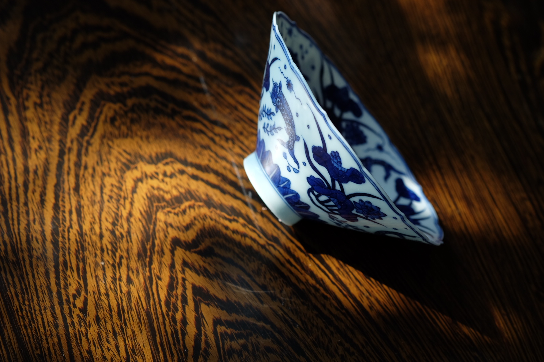 Offered home - cooked ju long up algal grain making those hand - made mackerel kwai expressions using hat to bowl of jingdezhen ceramic bowl by hand