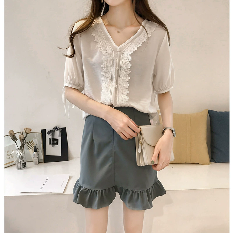 Kích thước lớn cho nữ 2019 hè mới V-cổ ren khâu tay áo voan ngắn móc áo hoa Hàn Quốc LS - Áo sơ mi chiffon ren