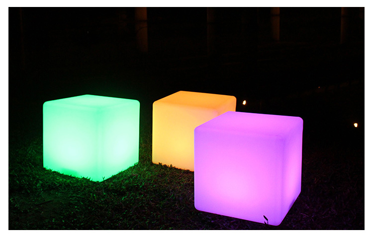 LED chiếu sáng ngoài trời đồ nội thất Cube phân KTV ghế sofa thanh bàn ghế vuông vuông đầy màu sắc - Giải trí / Bar / KTV