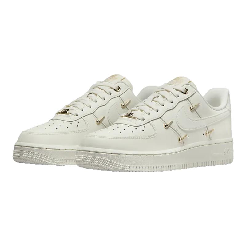 Nike/耐克Air Force 1白金四钩低帮女子空军一号运动鞋FV3654-111