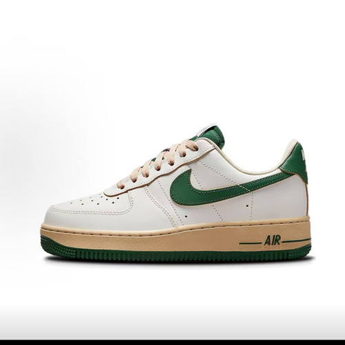 耐克女子AIRFORCE1百搭休闲板鞋