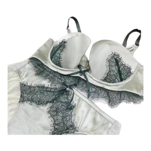 锋燕蚕丝聚拢显大本命年文胸套装