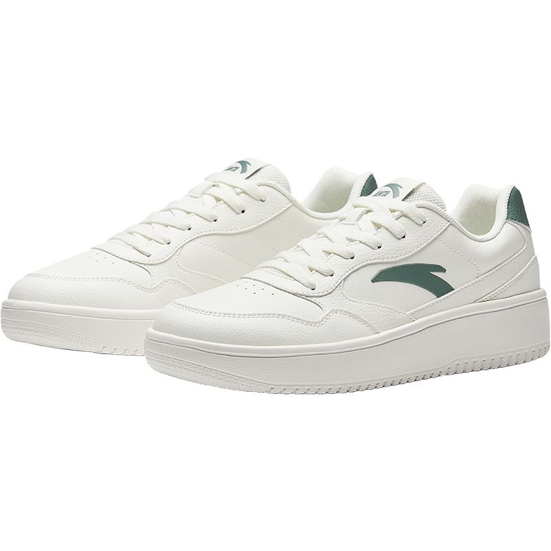 安踏低帮板鞋潮流小白鞋男款