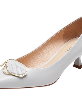 莱尔斯丹商场同款时尚优雅饰扣尖头细跟女鞋单鞋5M47007