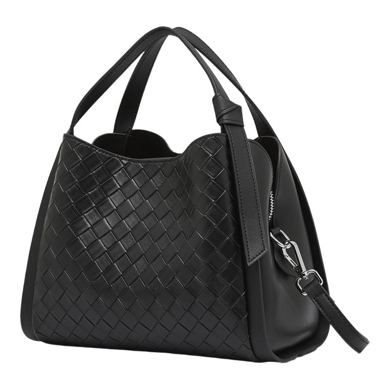 头层牛皮编织水桶包女