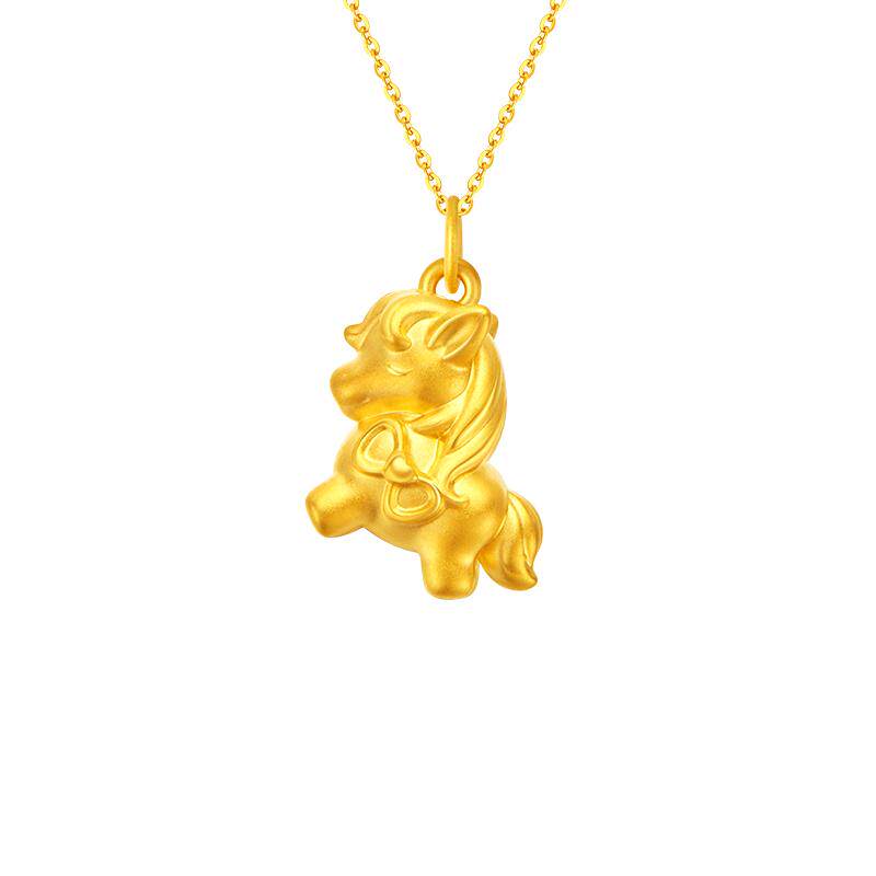 周大生黄金蝴蝶结独角兽马上有钱吊坠项链生肖女友妈妈节日礼物
