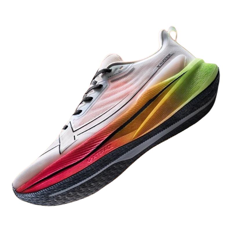 特步两千公里三代跑鞋