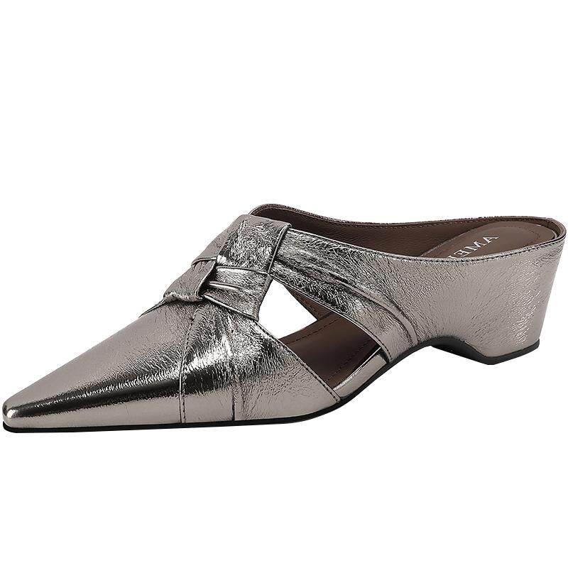 2026春夏新款银色包头凉拖鞋法式扭结尖头穆勒拖坡跟真皮外穿半拖