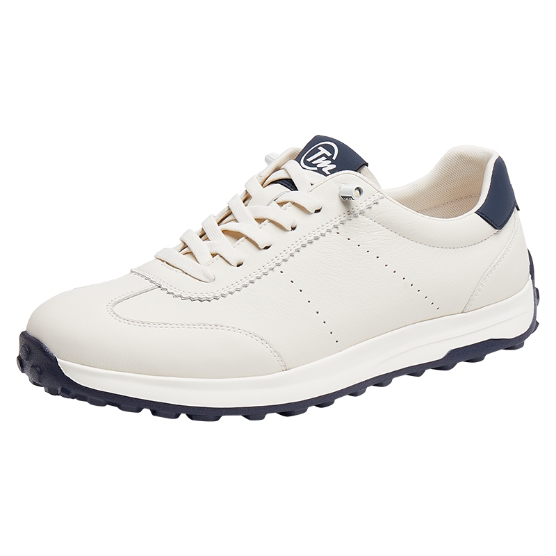 经典白色鞋身搭配深蓝细节