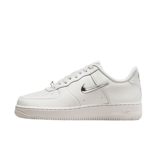 Nike耐克女鞋空军一号 奶油白AF1银勾低帮休闲运动板鞋IU7558-030