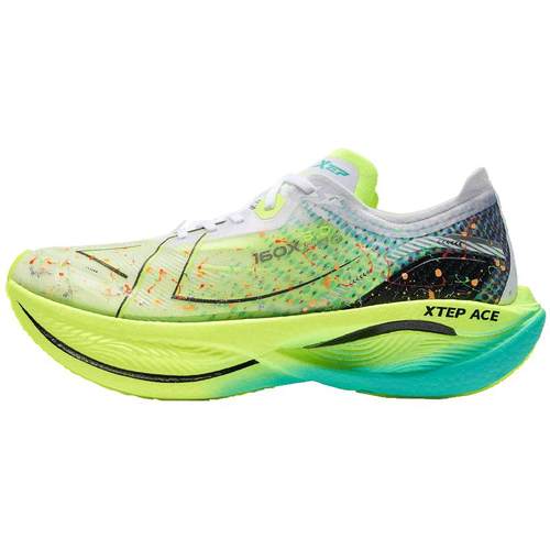 特步冠军版竞速碳板跑鞋