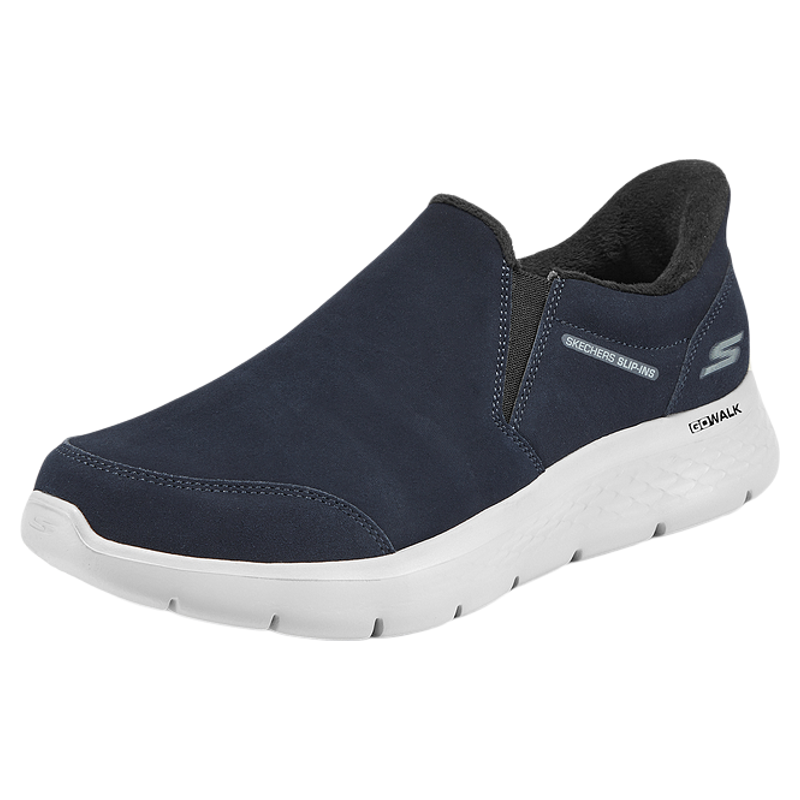 ULTRA GO中底轻量缓震，易弯折大底，温暖