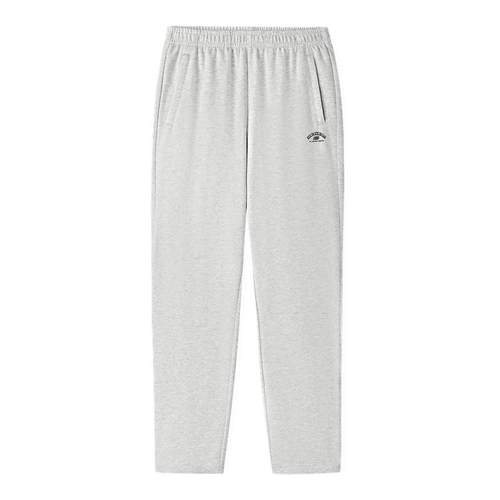 采用针织面料，质地柔软，舒适无束缚感