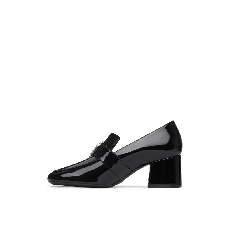 Stuart Weitzman/ SW LOVEBUCKLE 60 春夏心形扣饰乐福鞋女 - 封面