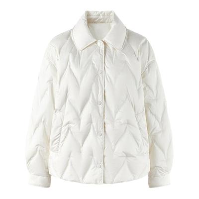 秋水伊人暗纹压花翻领羽绒服女2025冬季新款宽松百搭经典简约外套