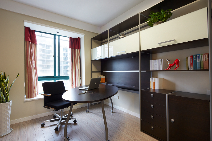 U型厨房装修效果图大全 木纹橱柜效果图_10