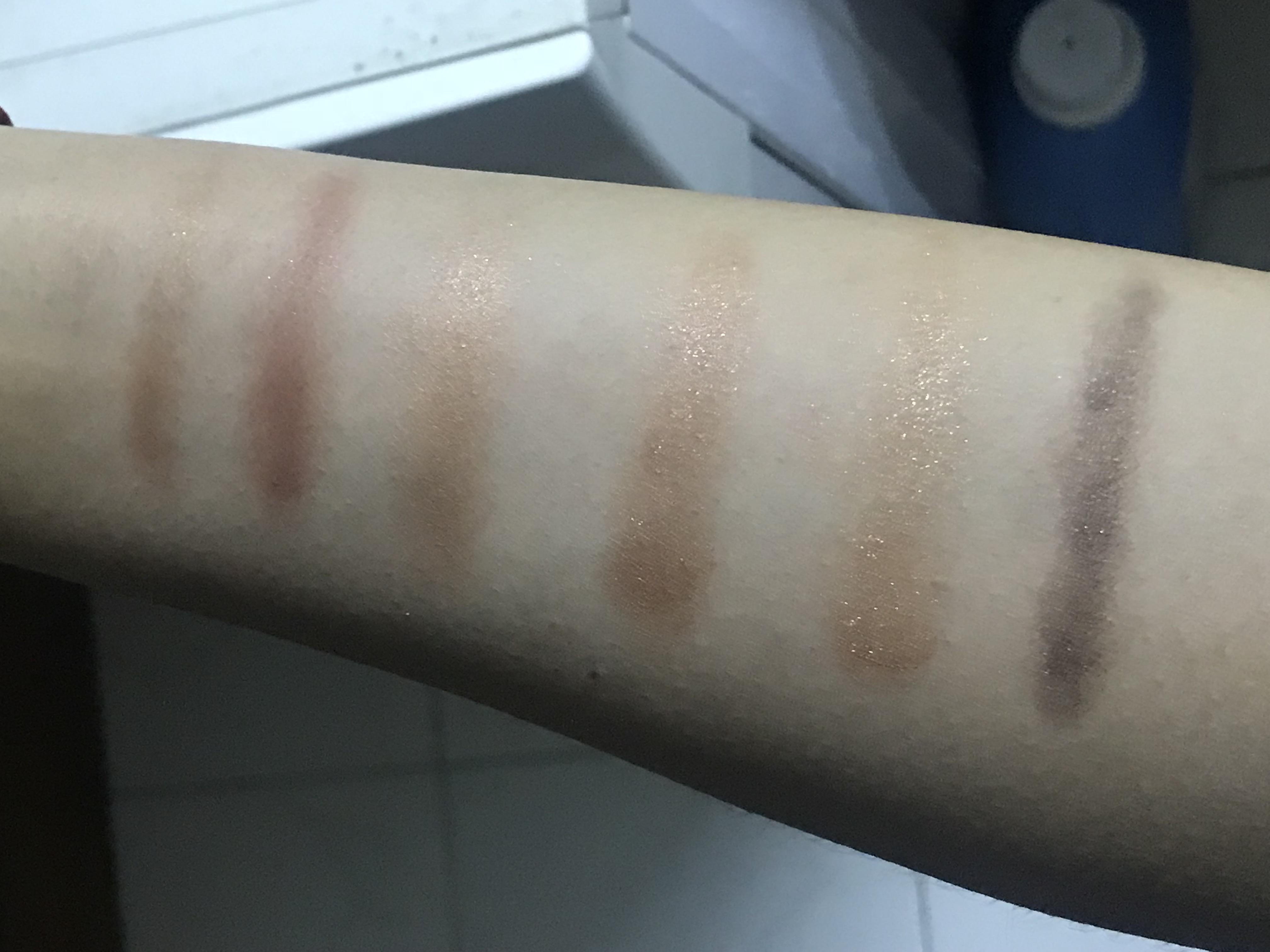魅可个性戏精眼影豹纹盘是正规厂商生产的吗？效果好吗？亲自使用后评测,第6张