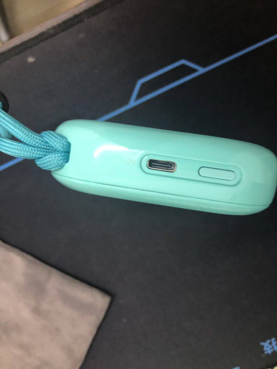 MIPOW苹果无线充电宝免费用好用吗什么牌子哪个国家的，亲自使用体验（以名人之名同款）_搜券