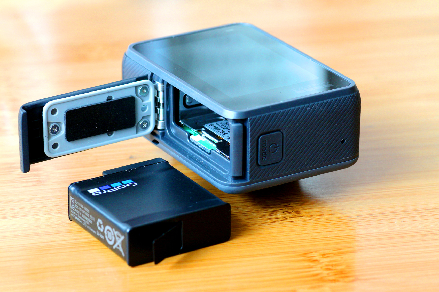 了解gopro hero5和6哪个好?GoPro HERO 6 BLACK数码运动相机怎么样评测分享!