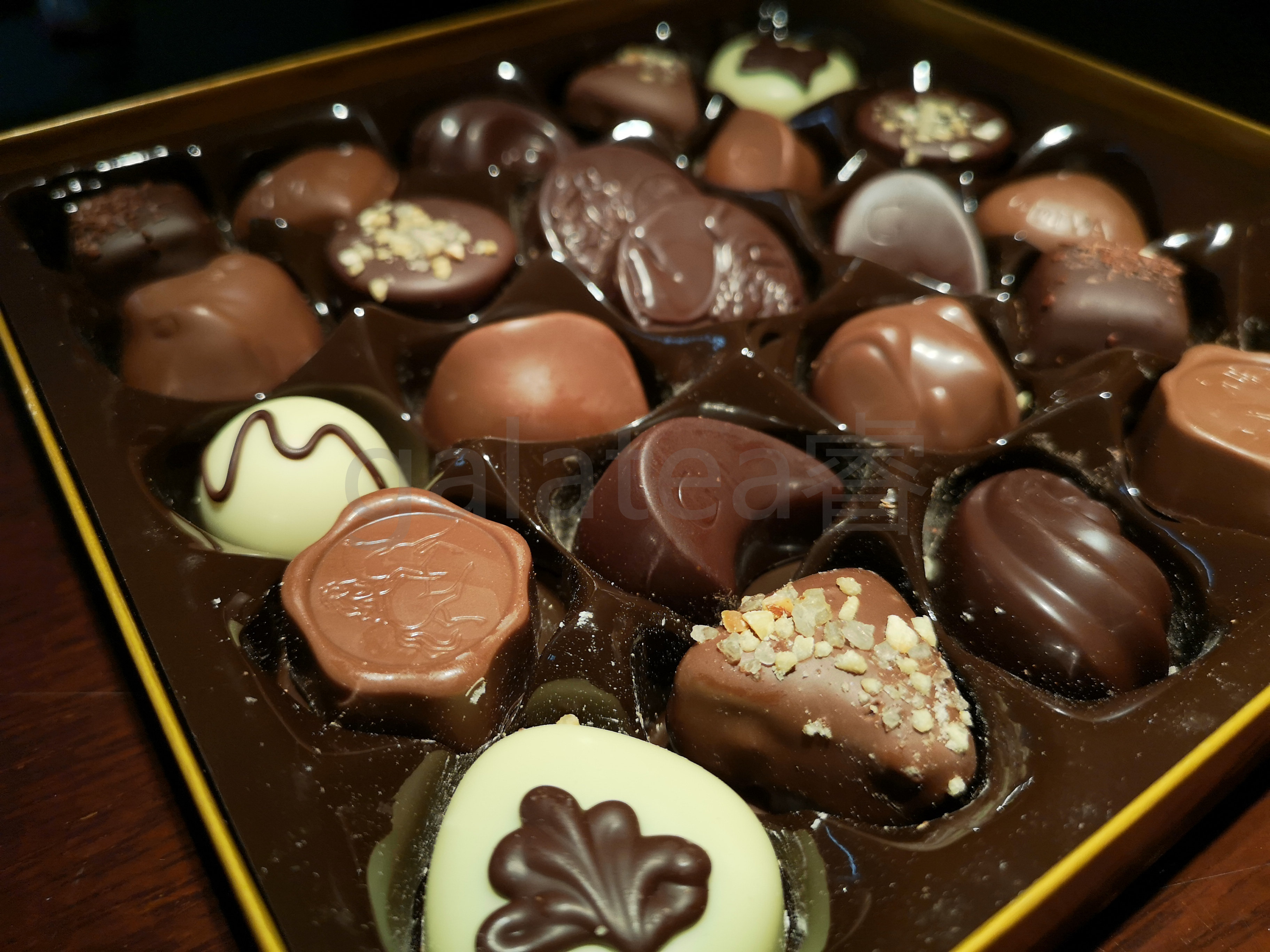 比利时进口歌帝梵夹心巧克力礼盒性价比最高，使用一个月后真实上手体验_搜券