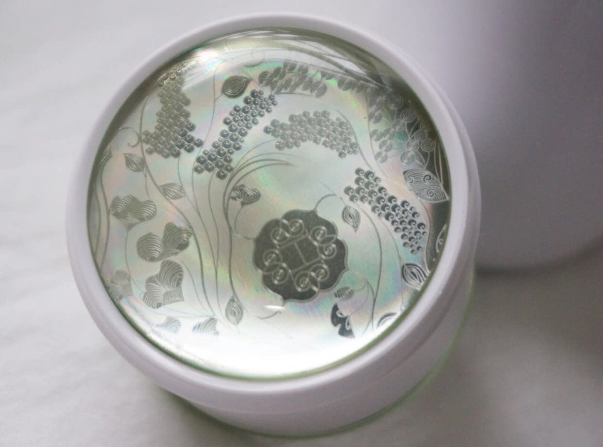 佰草集润·泽兰蕴美精华水