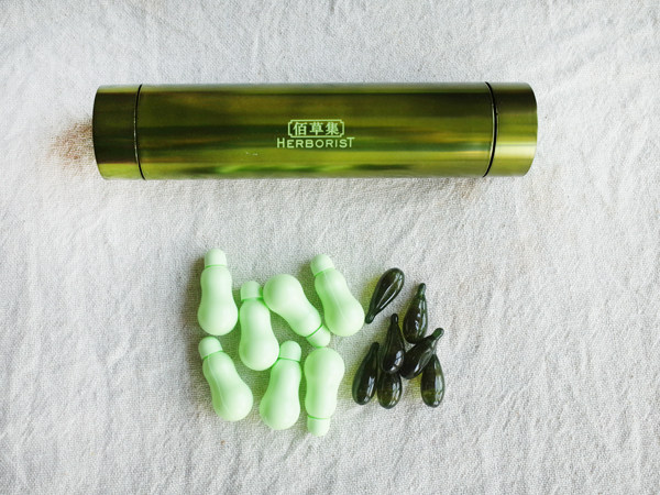 佰草集吐故纳新臻白还幼太极丹