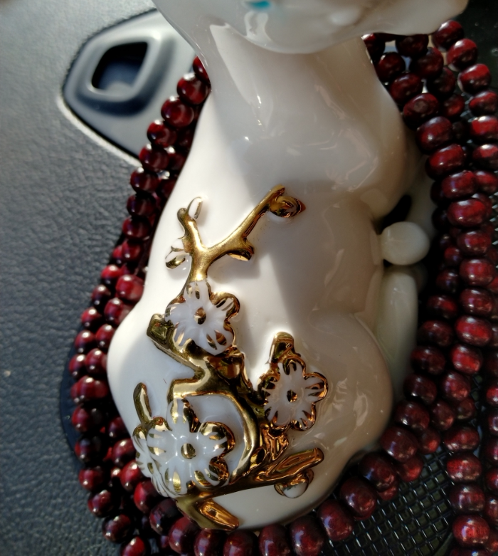 车内饰品摆件汽车车载香水怎么样是哪个国家的牌子，热门产品亲自试验_搜券