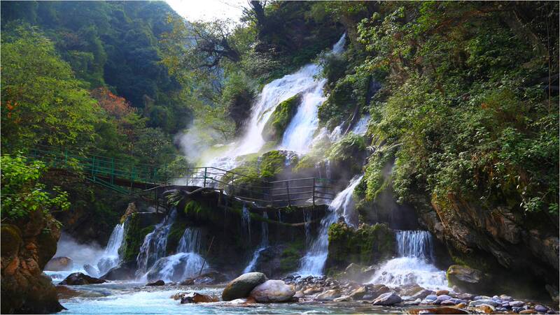 螺髻山九十九里温泉瀑布 螺髻山九十九里温泉瀑布介绍 电话 地址 周边景点 飞猪
