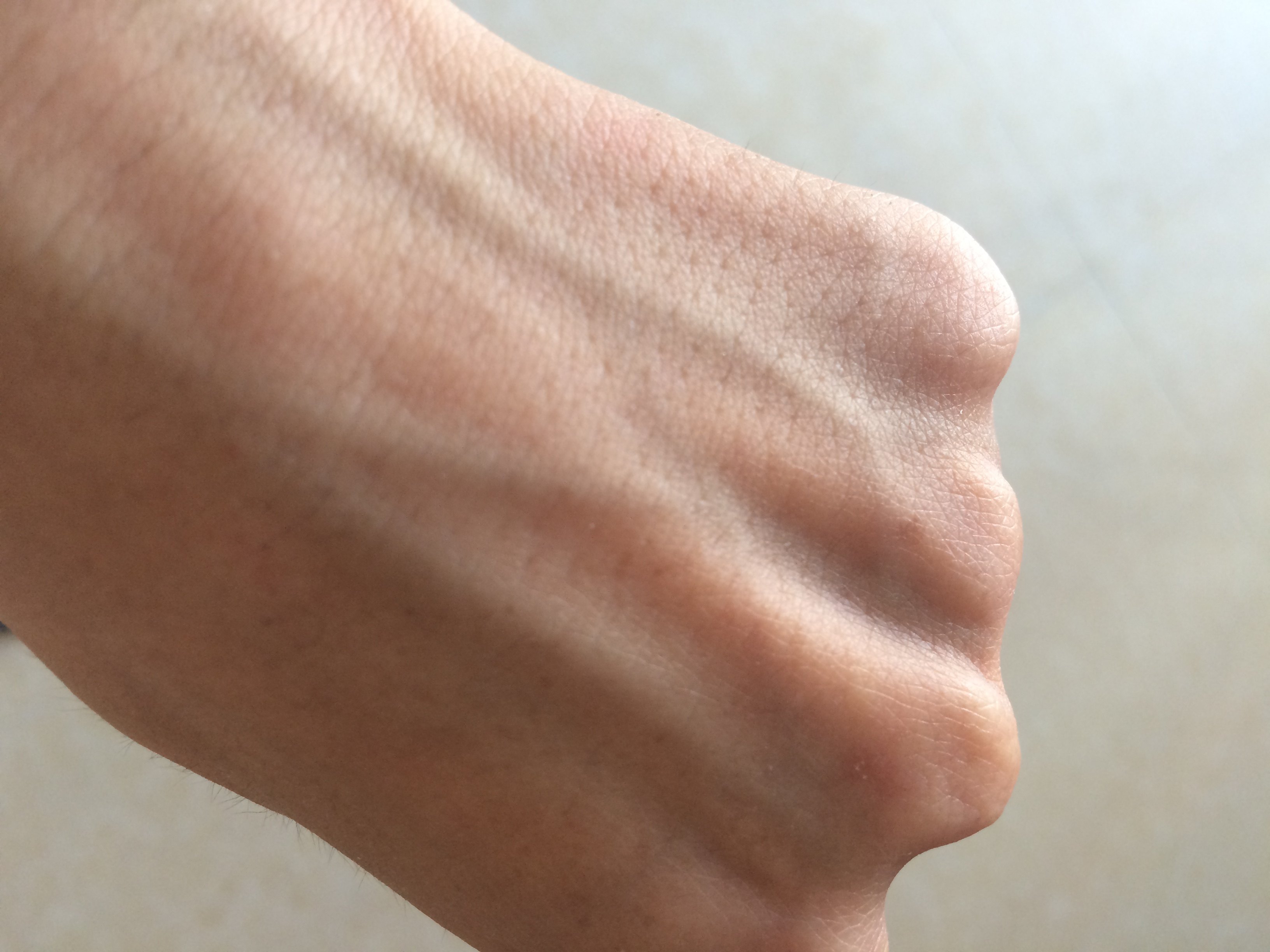 相宜本草红景天洗面奶