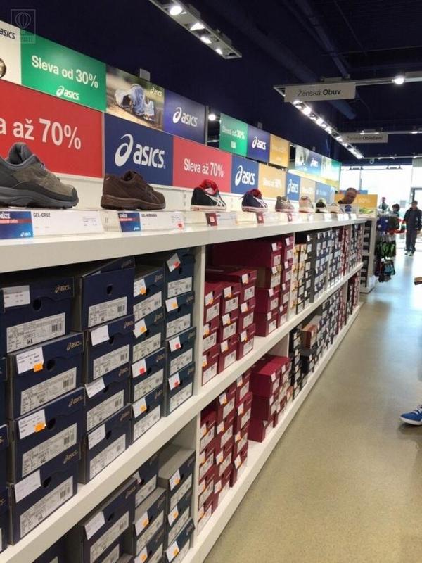 asics outlet junction one