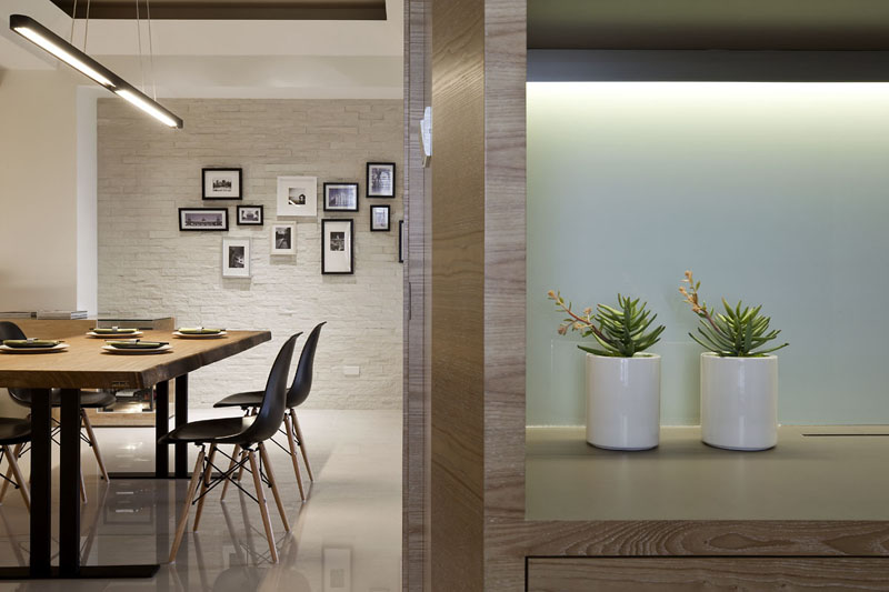 主卧大衣柜效果图大全 现代简约风白色衣柜图片_13