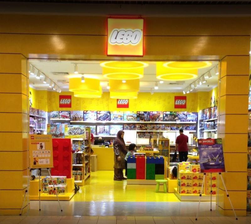 lego queensbay mall