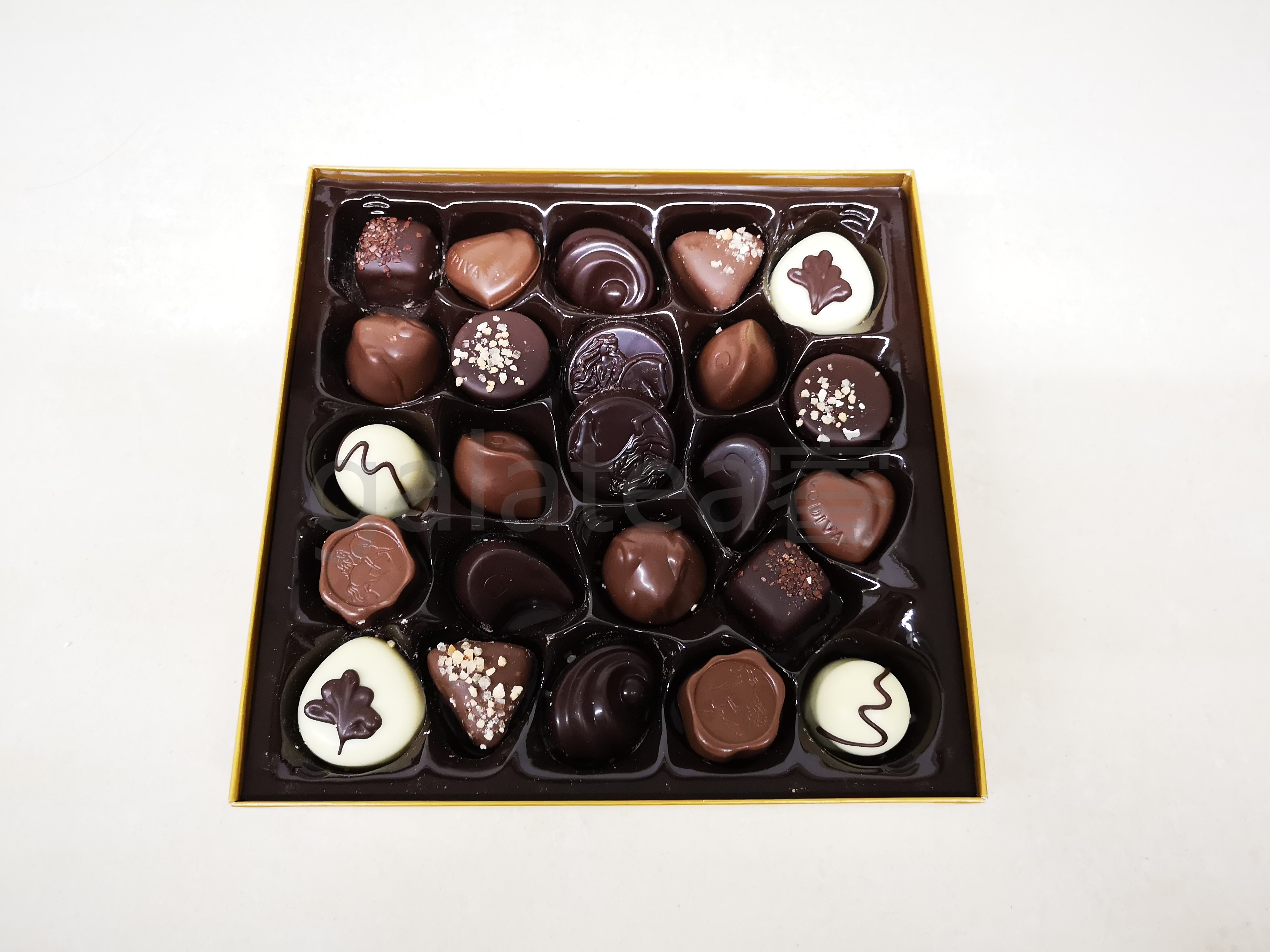 比利时进口歌帝梵夹心巧克力礼盒性价比最高，使用一个月后真实上手体验_搜券